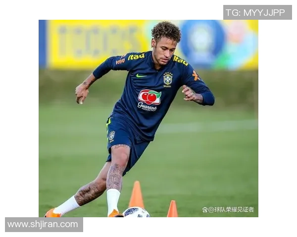 长袖足球明星内马尔的辉煌历程与场上风采解析